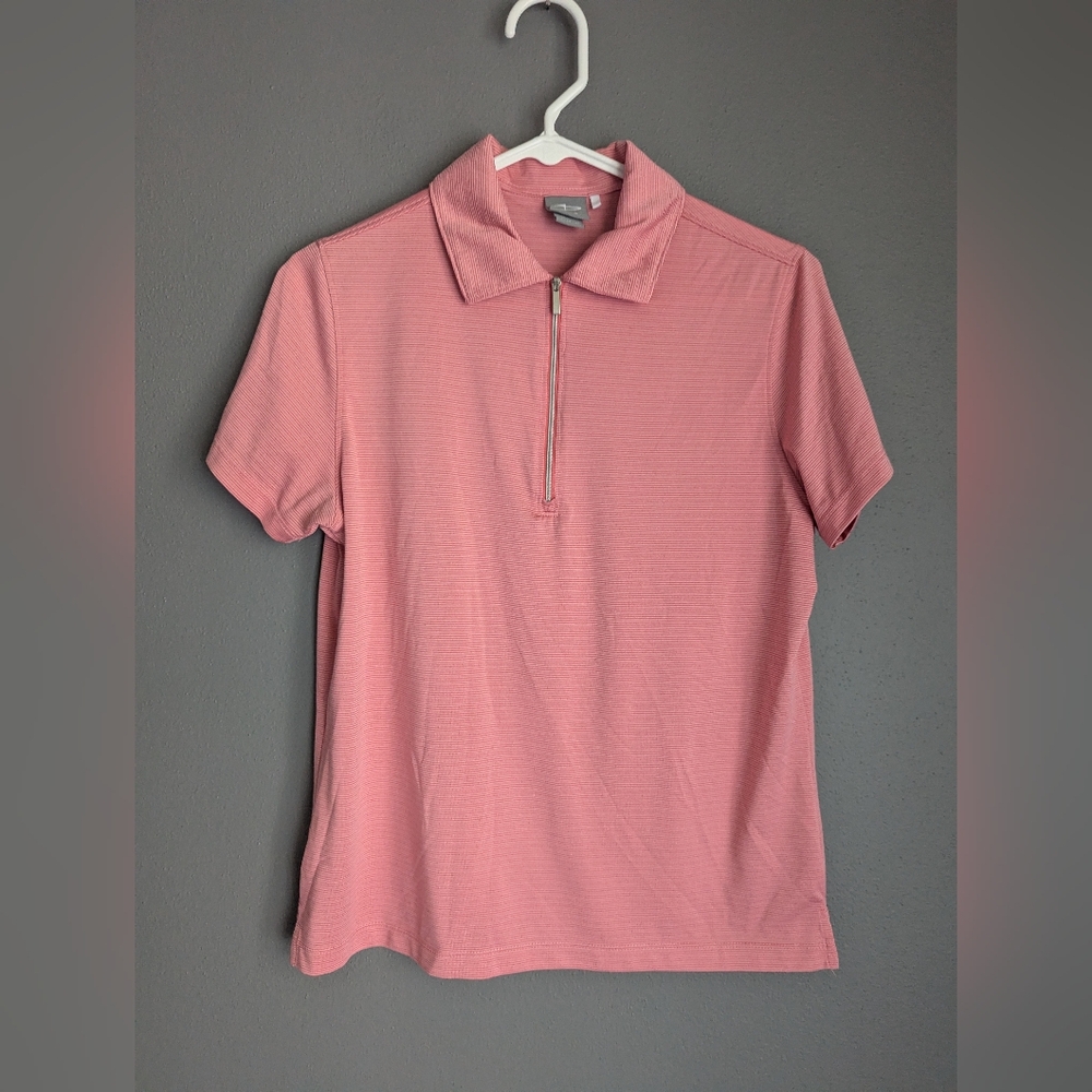 Page & Tuttle Zipper Front Collared Short Sleeve Shirt Women's Size Medium.